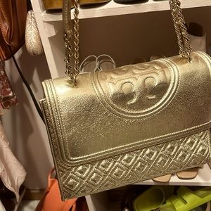 Gold: metallic/ Tory Burch
